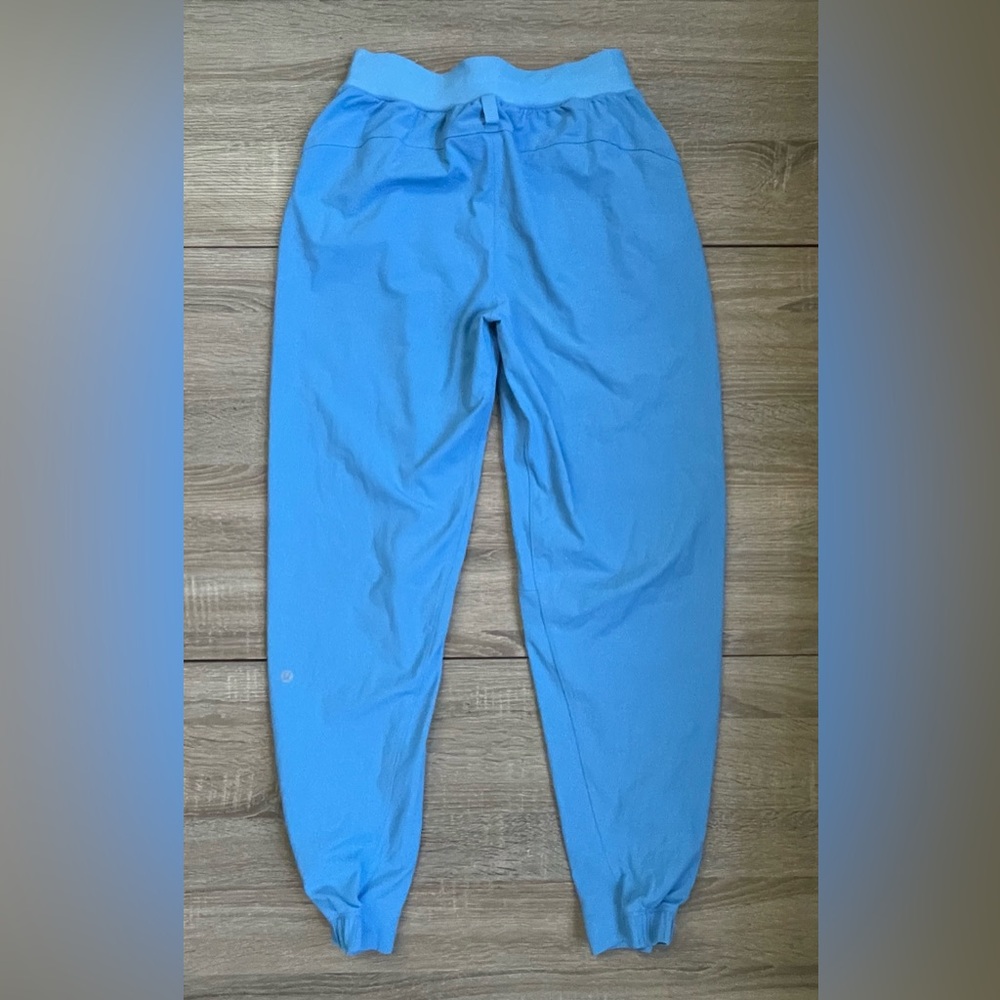 Lululemon Women's Aero Blue License To Train High Rise Jogger Pants Size 6 - Picture 2 of 6
